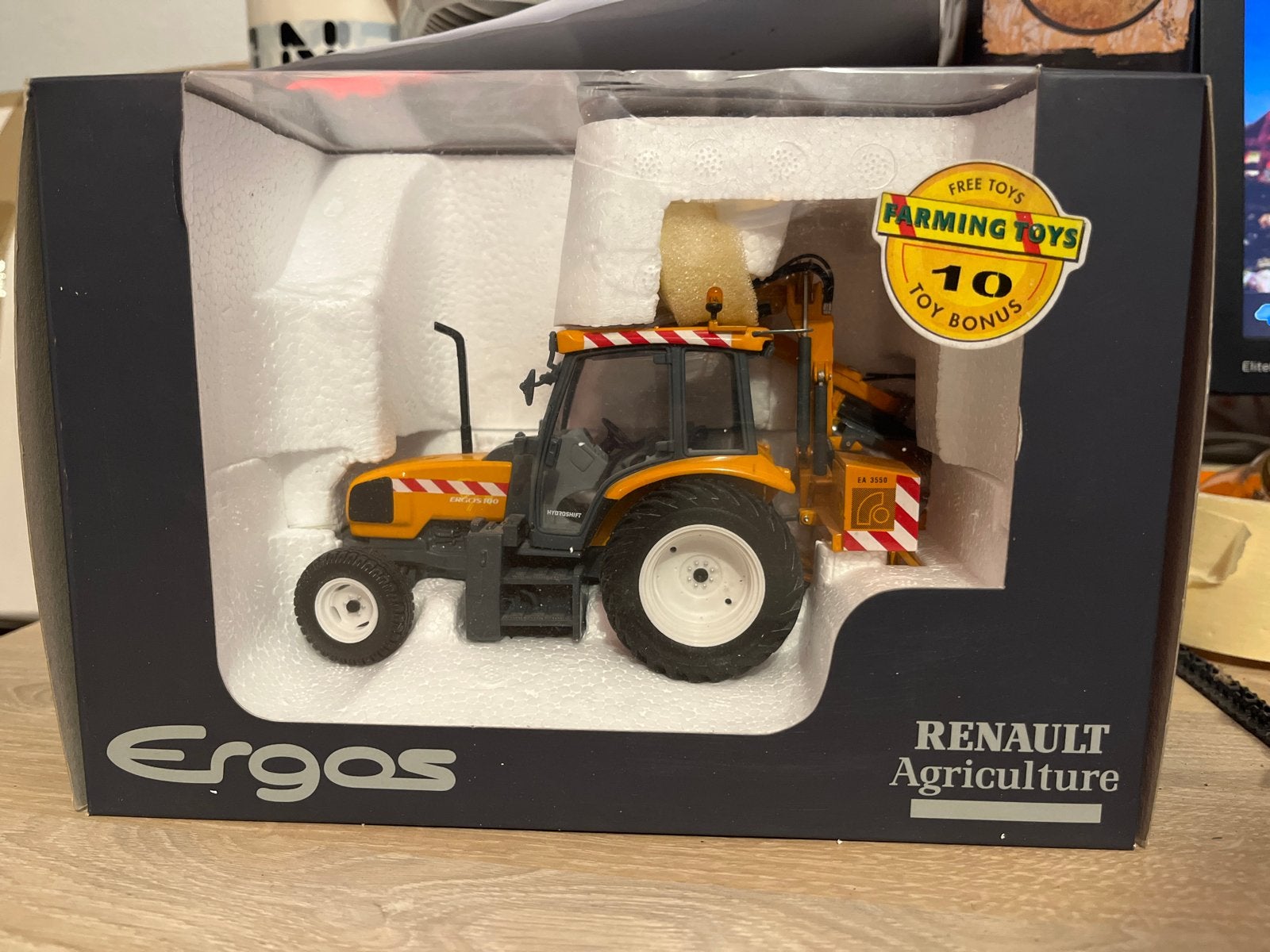 Renault Agriculture Ergos Tractor Model - Nieuw in doos, Ophalen of Verzenden, Nieuw, Overige typen, Overige merken