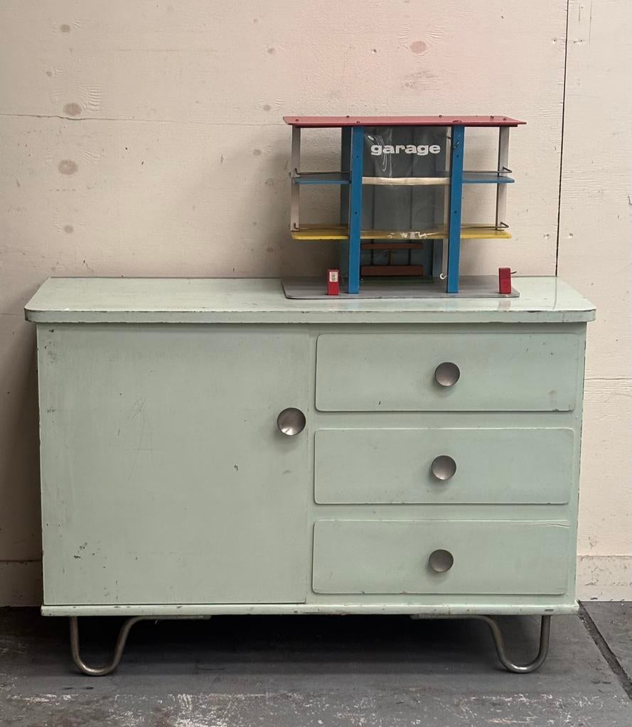 Vintage kastje met buisframe pootjes, Gebruikt, Met deur(en), 50 tot 100 cm, 25 tot 50 cm