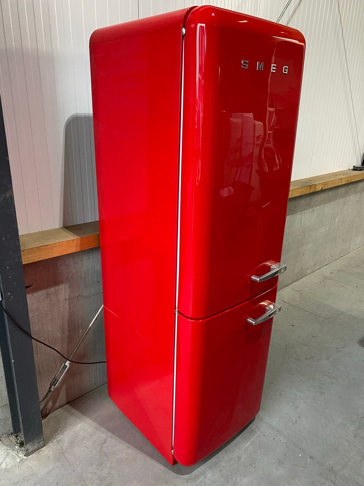 Smeg Koelkast met Vriezer - Rood, De laan 8, Bella, 200 liter of meer, 60 cm of meer