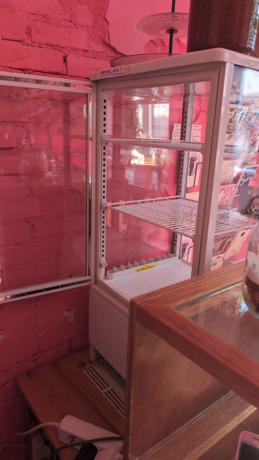 KOELT NIET - Polar Gekoelde Vitrine Wit 68 Liter, Ophalen