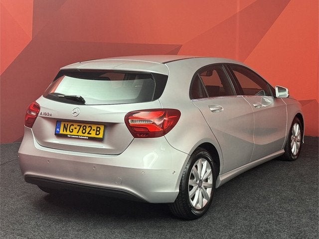 Mercedes-Benz A-Klasse 180 d Lease Edition Plus, Voorwielaandrijving, Gebruikt, 4 cilinders, Leder en Stof