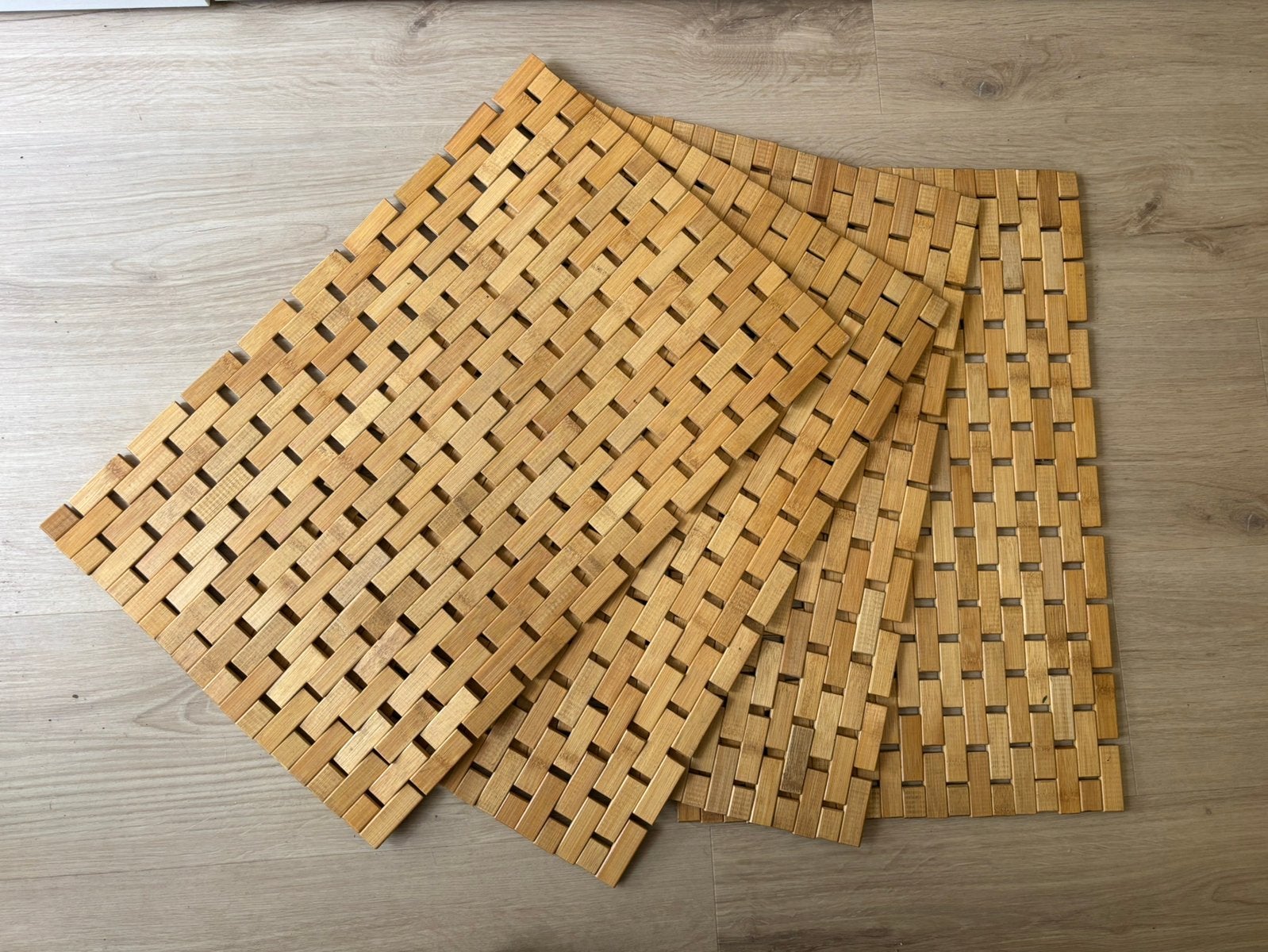 4 badmatten / anti slip matten bamboe hout, Ophalen, Bruin, Overige merken, Zo goed als nieuw