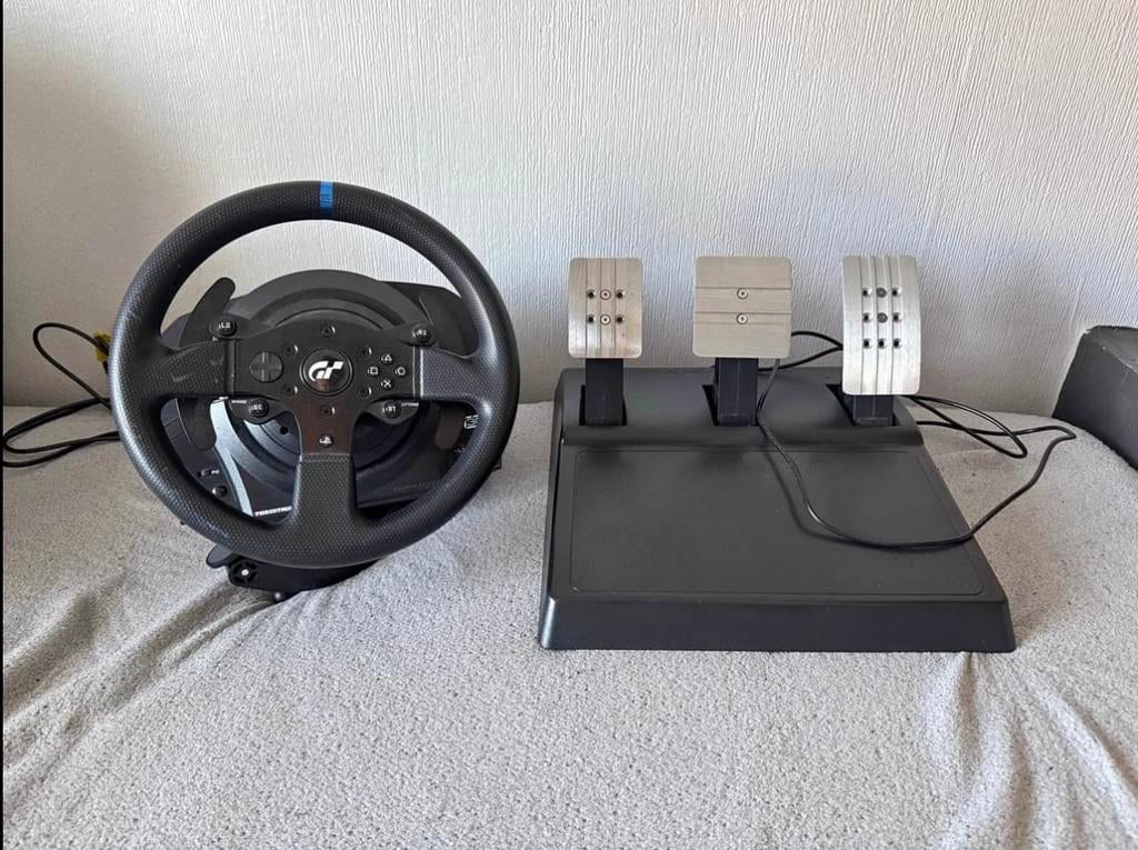 Thrustmaster t300 rs gt, Spelcomputers en Games, Ophalen of Verzenden, Zo goed als nieuw, Stuurtje of Sportattribuut