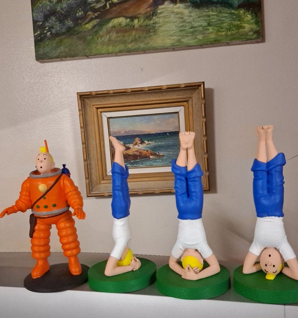 Kuifje yogabeeldje 20cm. handgeschilderd, Ophalen of Verzenden, Nieuw, Overige typen