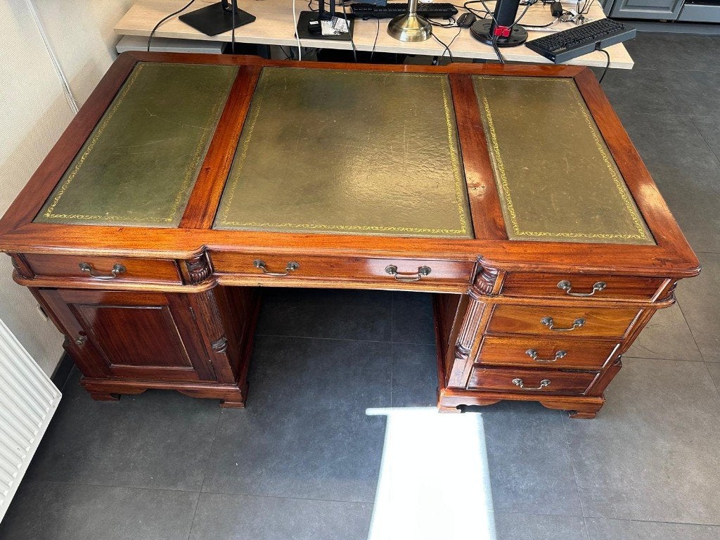 Klassiek mahonie partnerbureau met ladekastje, Huis en Inrichting, Bureaus, Ophalen, Met lades, Gebruikt, Hout