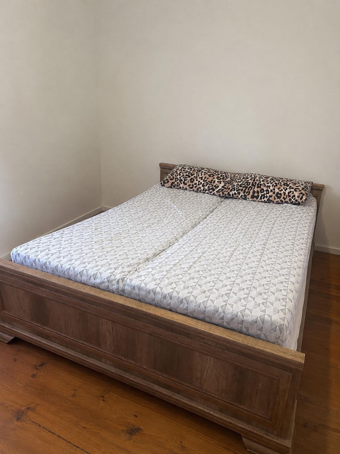 2 personen slaapkamer, Huis en Inrichting, Slaapkamer | Bedden, Ophalen, Beige, Tweepersoons, Zo goed als nieuw