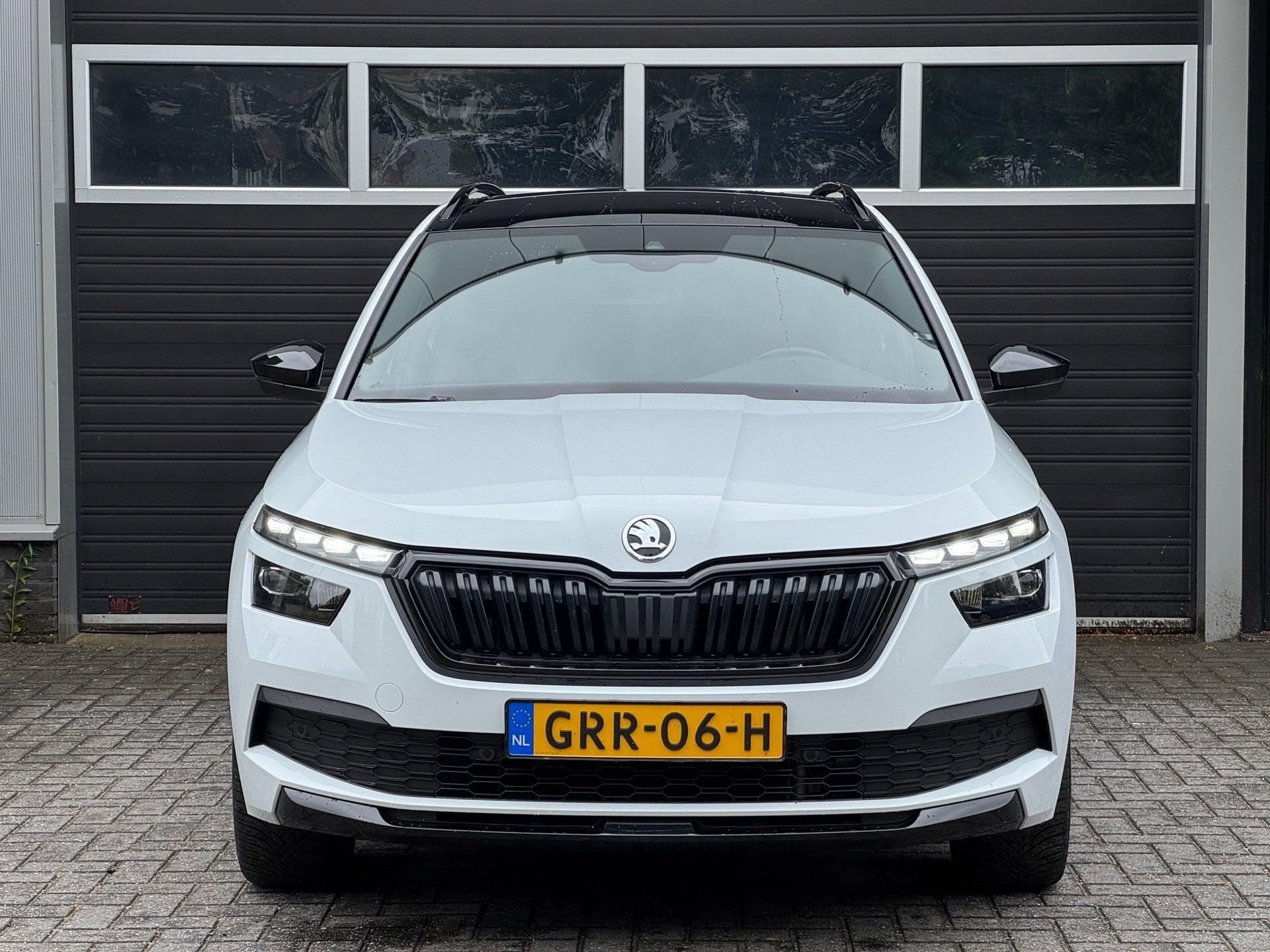Skoda KAMIQ 1.5 TSI ACT Monte Carlo Xenon/Led, Pano, Camera,, Auto's, Euro 6, 4 cilinders, 150 pk, Wit
