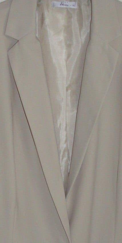 Roomwitte beige blazer maat 40-42 in zeer goede staat, Ophalen of Verzenden, Zo goed als nieuw, Maat 38/40 (M), Beige
