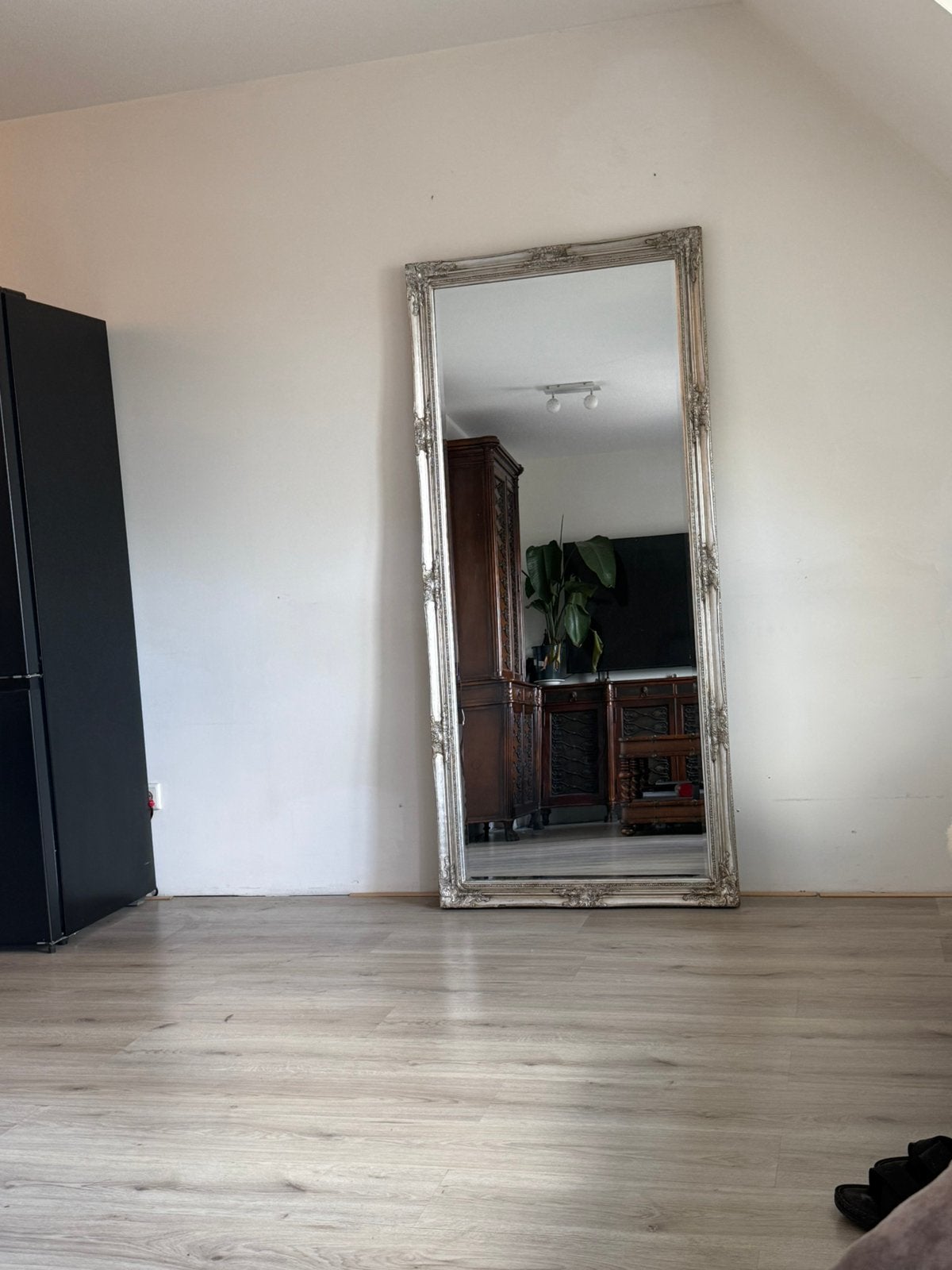 Miror