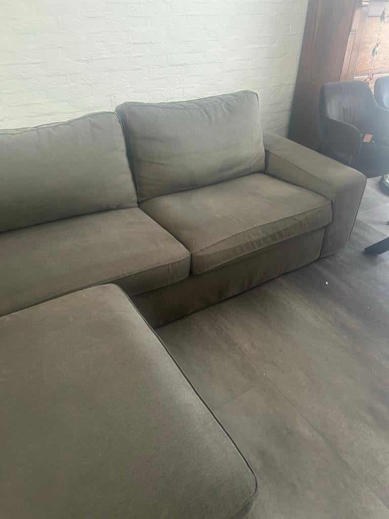 Comfortabele grijze bank met chaise longue, Huis en Inrichting, Ophalen, 250 tot 300 cm, Gebruikt, 100 tot 125 cm