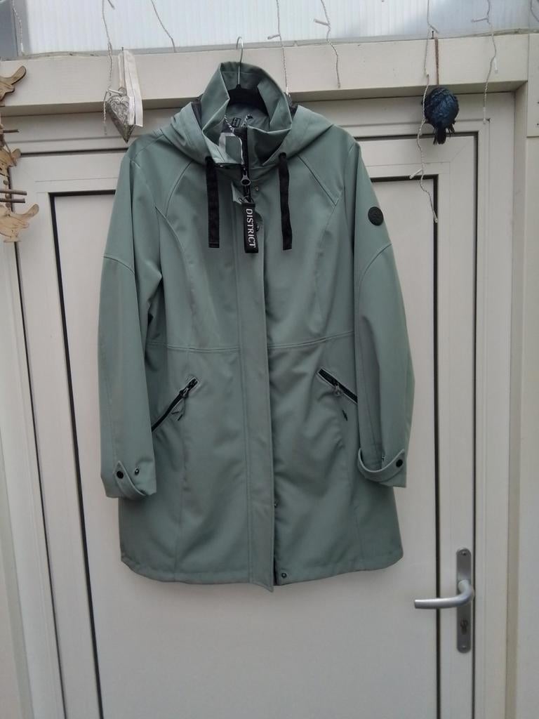 District Softshell Jas - nieuw ,nooit gedragen maat46, Kleding | Dames, Jassen | Winter, Maat 46/48 (XL) of groter, Nieuw, Ophalen of Verzenden