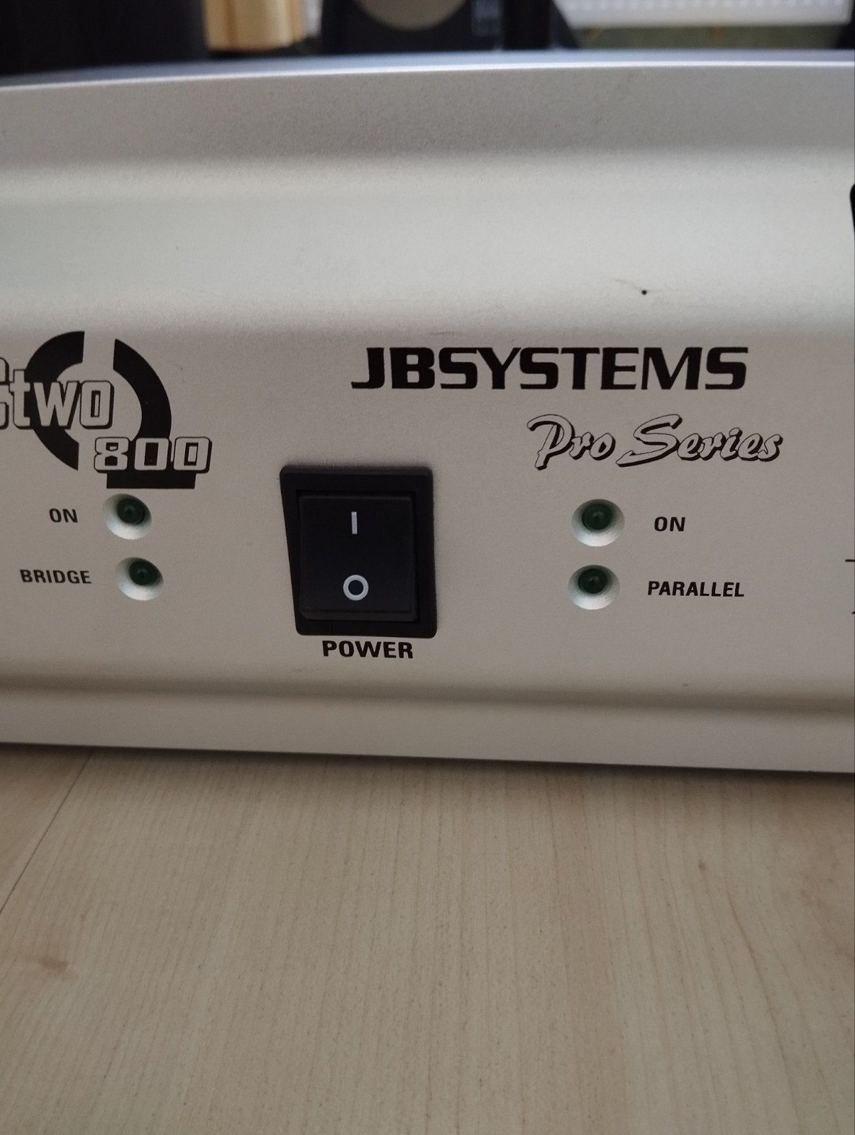 JB Systems Two 800 Pro Serie Versterker, Ophalen, Zo goed als nieuw, 120 watt of meer, Overige merken