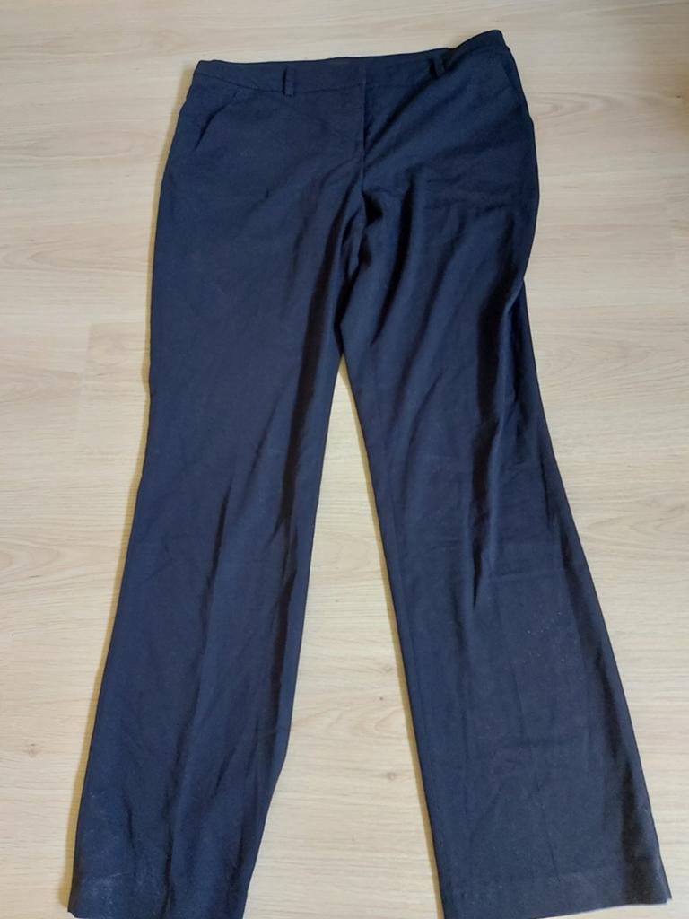 Broek van C&A. Maat 40, Maat 38/40 (M), Zwart, Ophalen of Verzenden, Lang