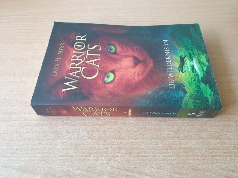 Erin Hunter - De Wildernis in, Boeken, Ophalen of Verzenden, Gelezen, Erin Hunter