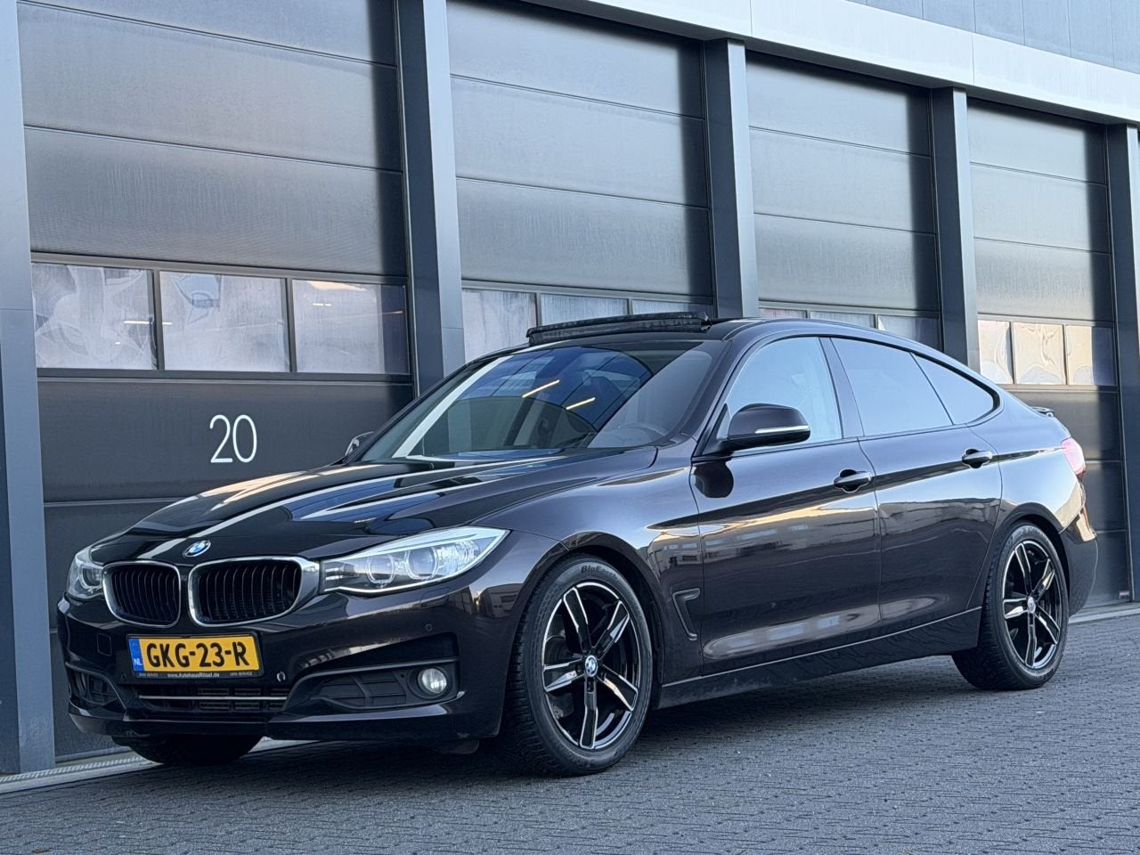 BMW 3-serie GT 320d Xenon Camera Clima EURO-6 (bj 2013), Auto's, BMW, 1995 cc, Bruin, Leder, 1540 kg