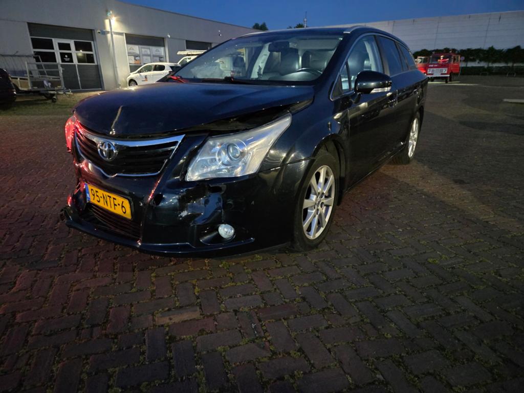 Toyota avensis 2.0 full option. Panorama  leer bekleding etc, Zwart, Stationwagon, Toyota, Benzine