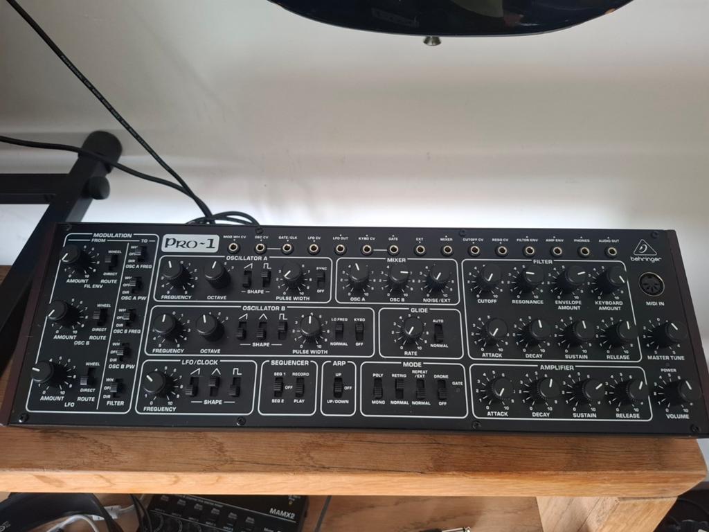 Behringer PRO-1 Analoge Synthesizer Module, Muziek en Instrumenten, Synthesizers, Ophalen of Verzenden, Zo goed als nieuw, Overige aantallen