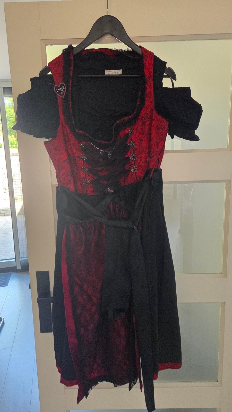 Prachtige Dirndl - Marjo Trachten - Maat 44 met 2 zwarte blo, Maat 42/44 (L), Ophalen of Verzenden, Marjo Trachten, Gedragen