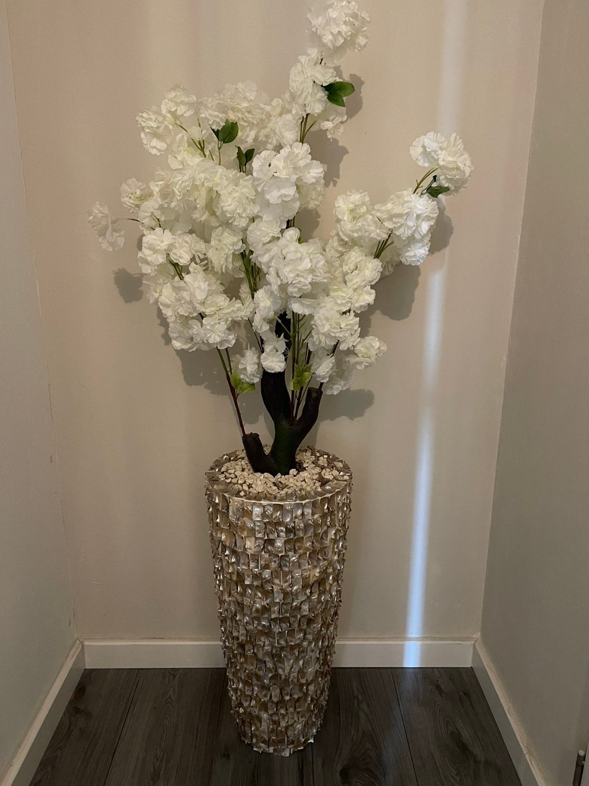 Schelpenvaas beige Eric Kuster style, Ophalen, Zo goed als nieuw, Beige