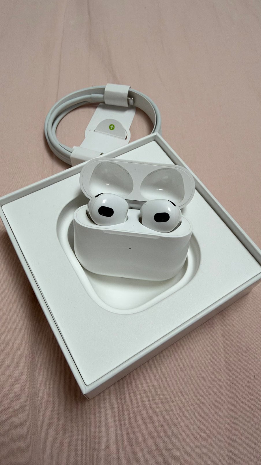 Apple AirPods 3 met MagSafe Charging Case + originele kabel, Refurbished, Ophalen of Verzenden, Apple, Wit