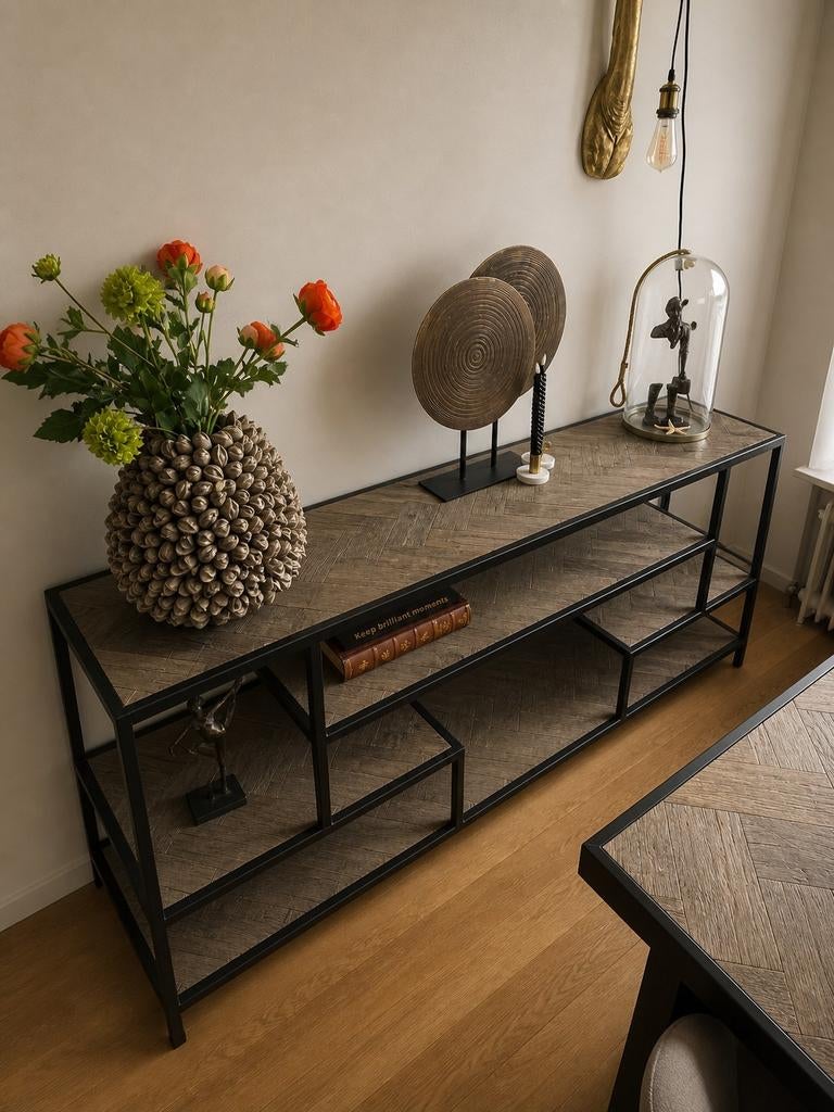 Richmond Herringbone Eettafel en Dressoir Set, Huis en Inrichting, Kasten | Dressoirs, Met plank(en), Gebruikt, Industrieel, Modern, Visgraat