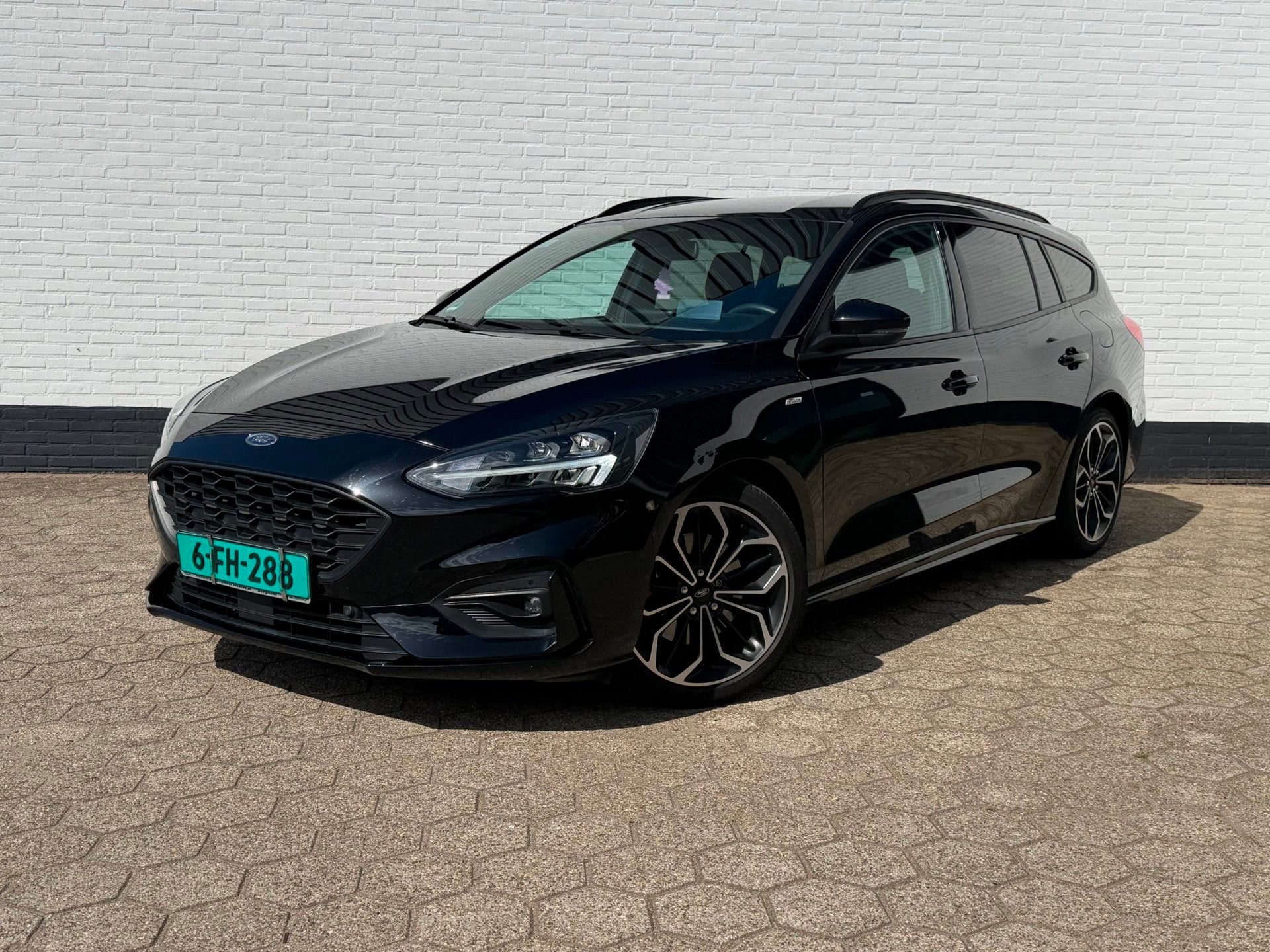 Ford Focus Wagon EcoBoost 125PK ST Line B&O l HEAD-UP l CAME, Gebruikt, Zwart, 1283 kg, Zwart