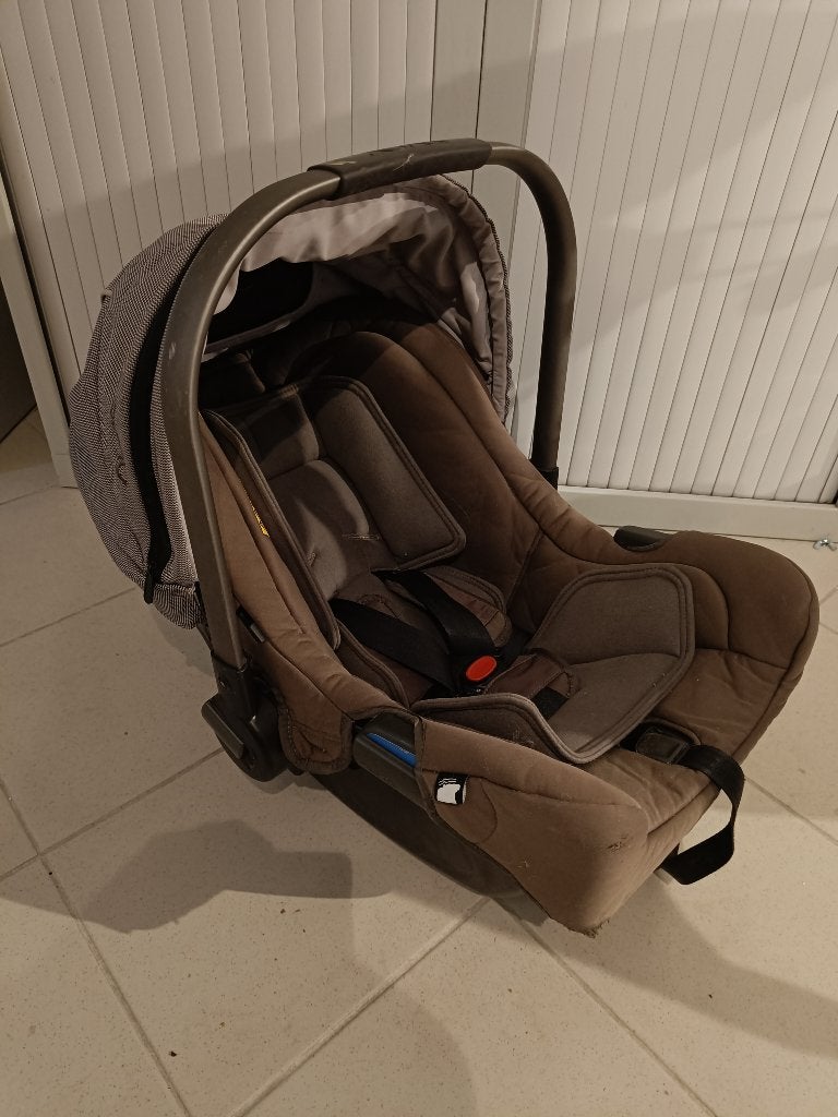 Nuna autostoeltje met Isofix base, Gebruikt, Zijbescherming, Isofix, 0 t/m 13 kg