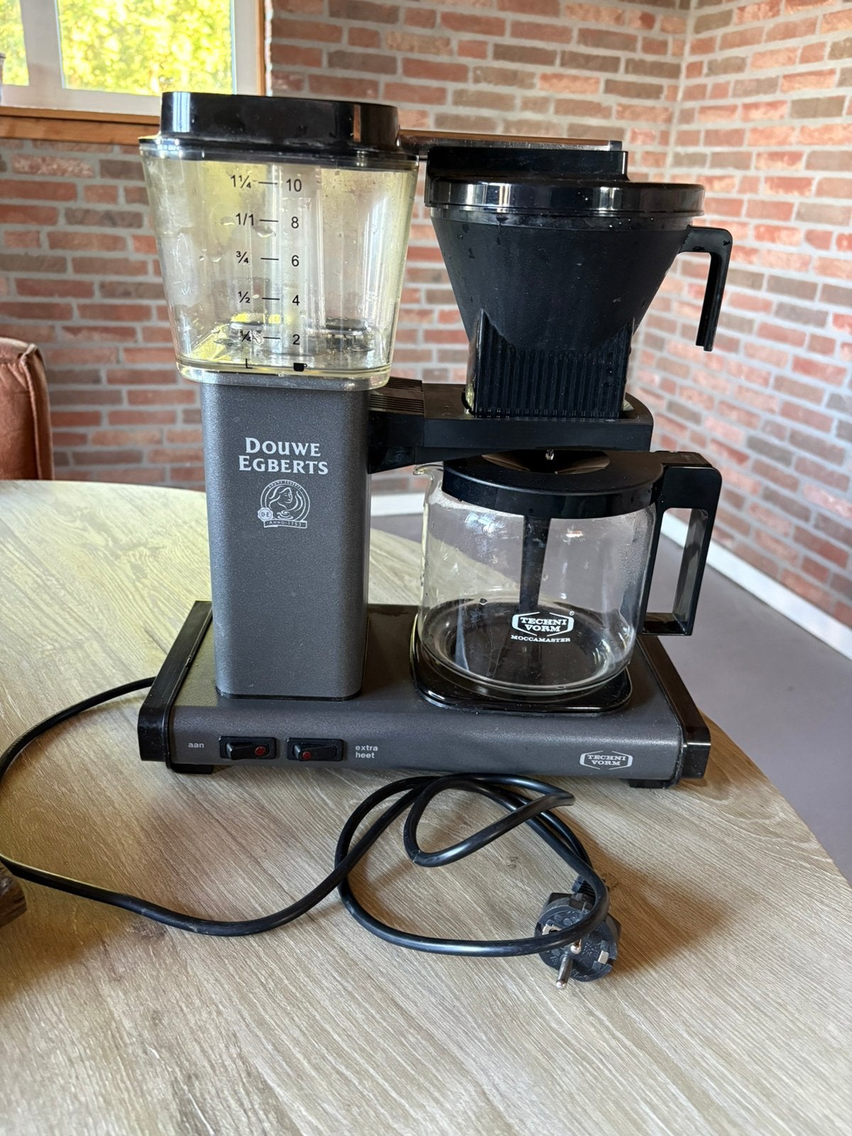 Douwe Egberts koffiezetapparaat Moccamaster, Gebruikt, Koffiemachine, Gemalen koffie, Ophalen of Verzenden