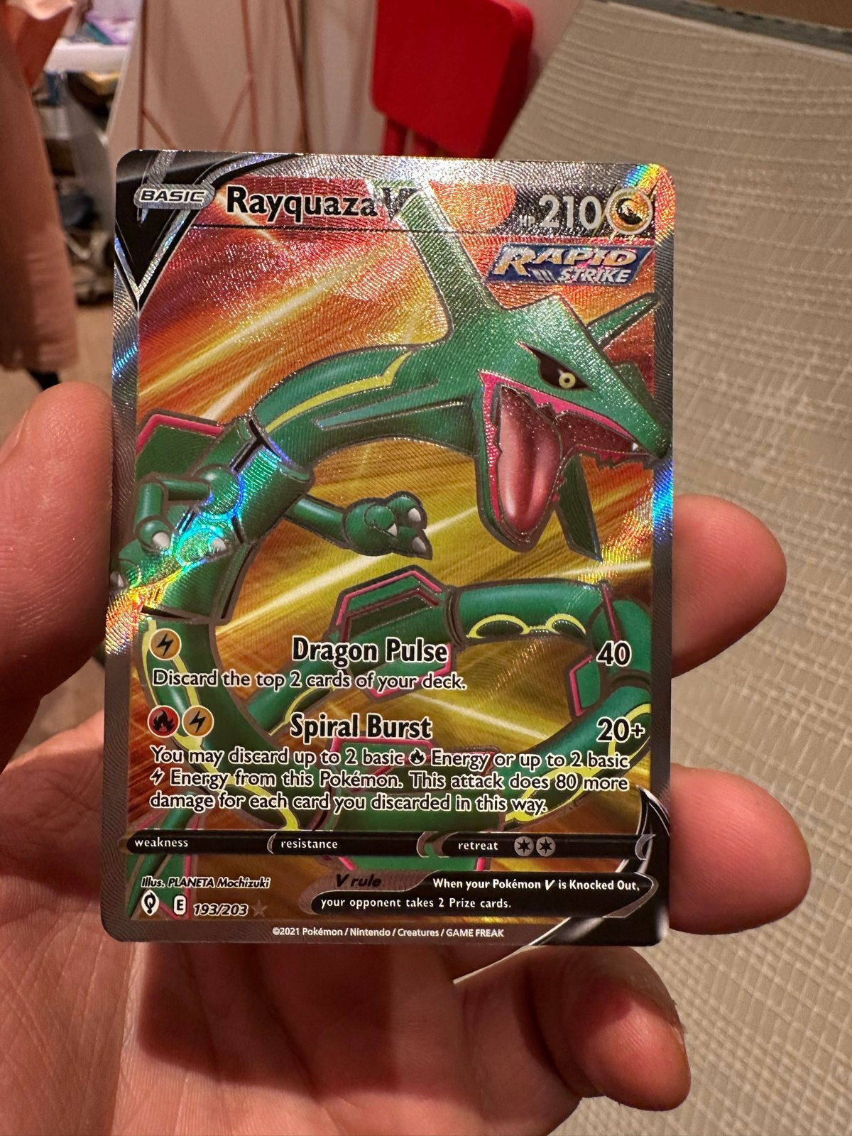 Rayquaza V 192/203 Full Art Pokémon Kaart, Ophalen of Verzenden, Zo goed als nieuw, Losse kaart