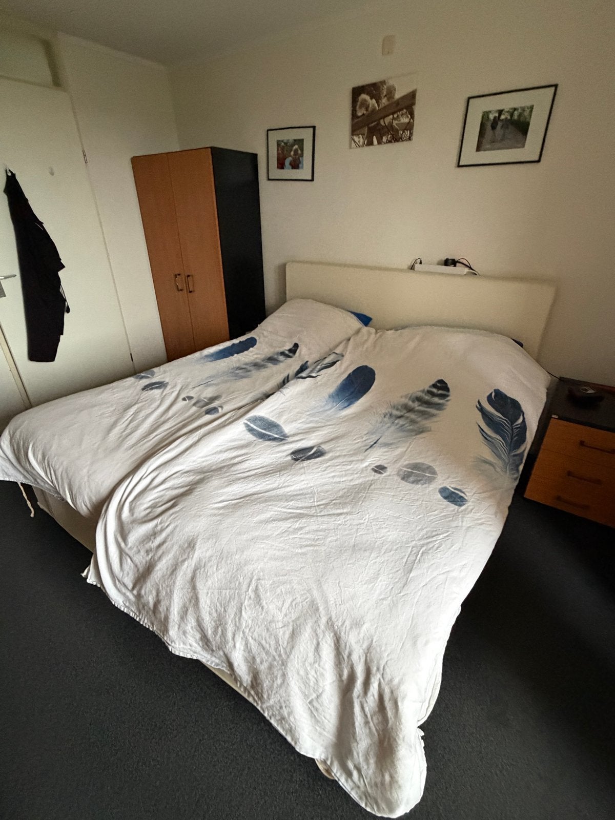 Elektrisch verstelbare boxspring met hoofdbord en matrassen, Ophalen, Gebruikt, Tweepersoons, 180 cm