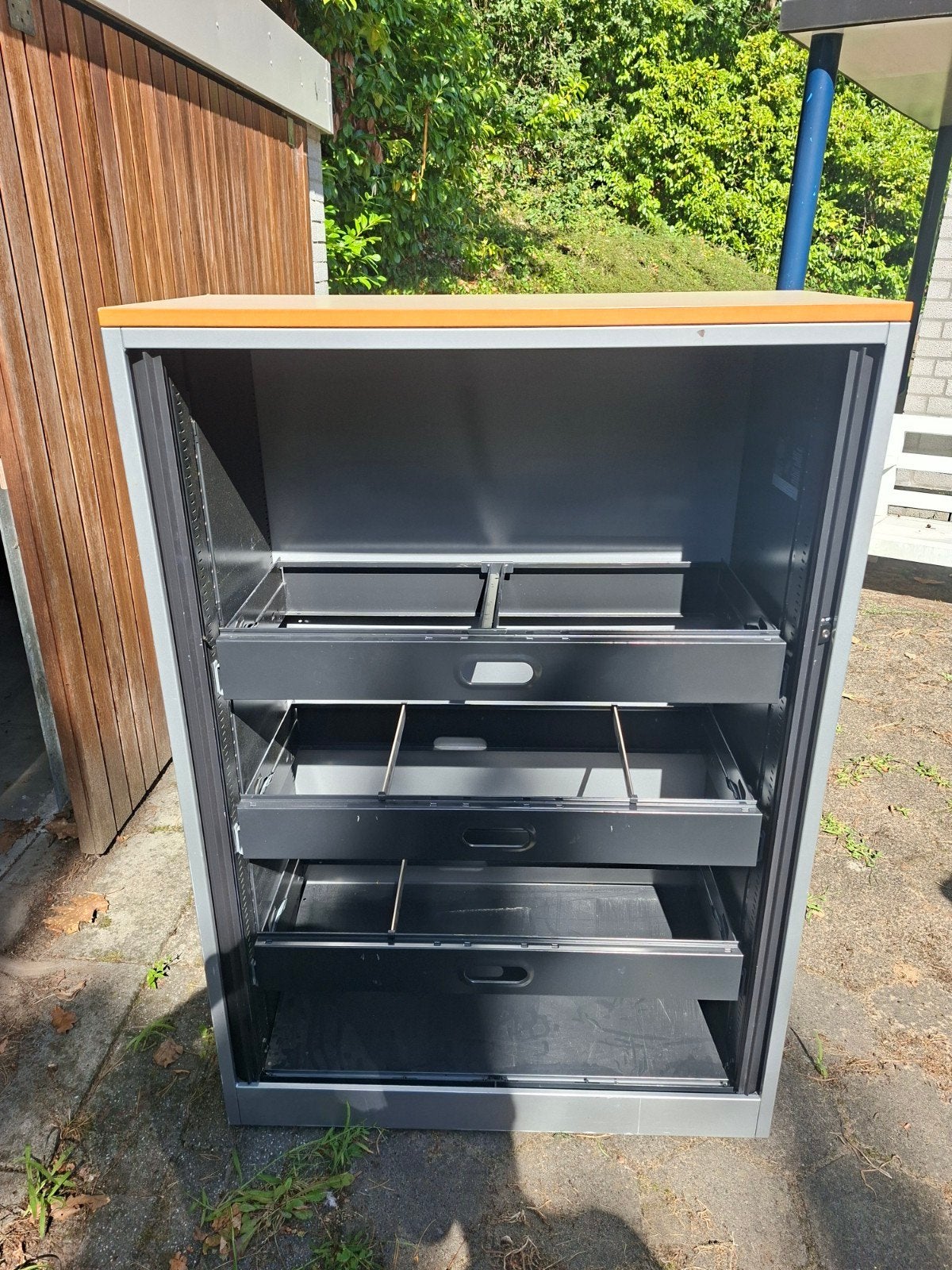 2x archiefkast met rolluik en lades - Gebruikt, Ophalen of Verzenden