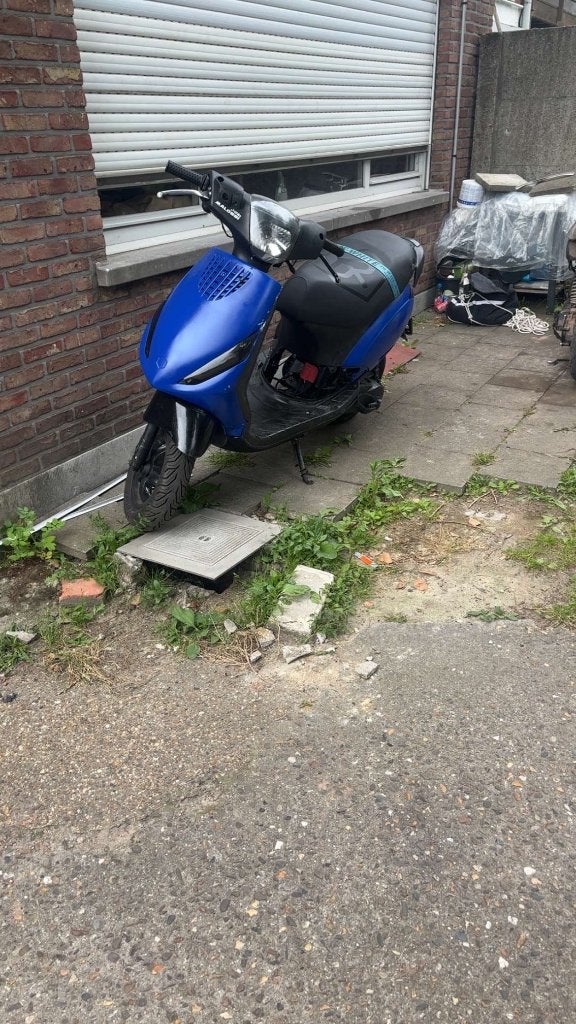 Zip 70cc dr, Ophalen, Tweetakt, Zo goed als nieuw, Maximaal 25 km/u