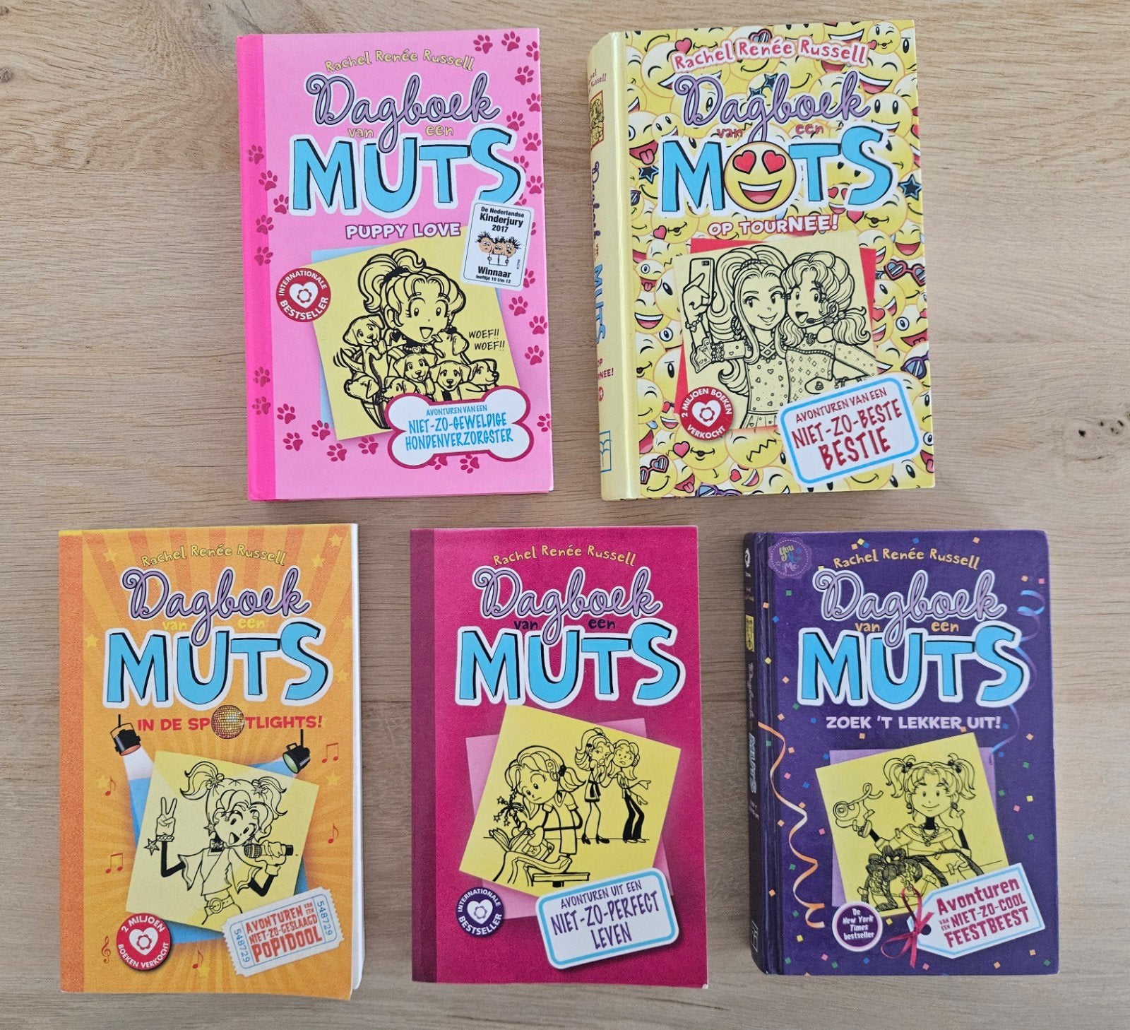 Boeken Dagboek van een Muts - set (5 boeken), Boeken, Ophalen of Verzenden, Gelezen, Rachel Renée Russell