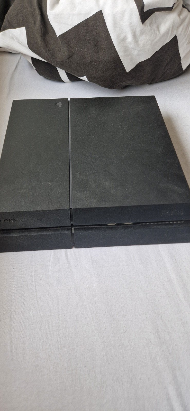 PlayStation 4 met kabels en controller, Spelcomputers en Games, Ophalen, Gebruikt, Met 1 controller