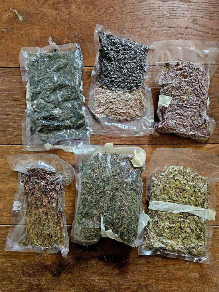 Unieke Wilde Kruidenthee - geplukt in de Auvergne (Frankrijk, Ophalen of Verzenden
