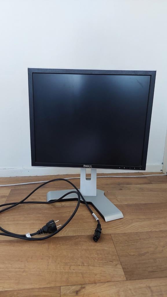 Dell vierkant beeldscherm, Computers en Software, Ophalen, Gebruikt, Dell, In hoogte verstelbaar