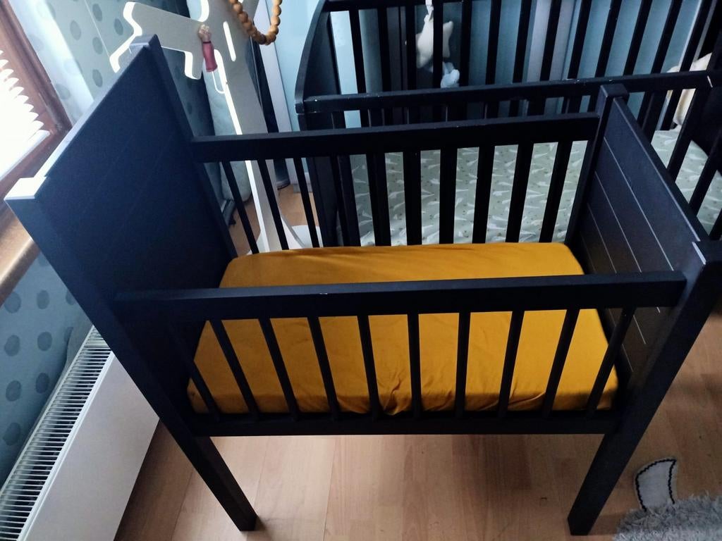 Mooi zwart babywiegje, Ophalen, Zo goed als nieuw, Wieg