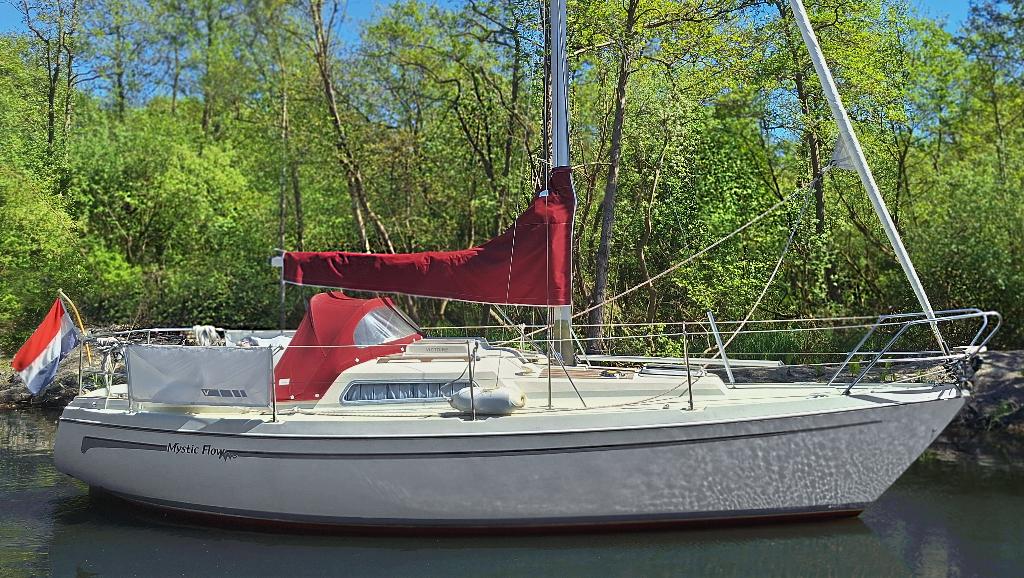 Victoire 822 zeiljacht, Gebruikt, Binnenboordmotor, 1.80 meter, Tourjacht of cruiser