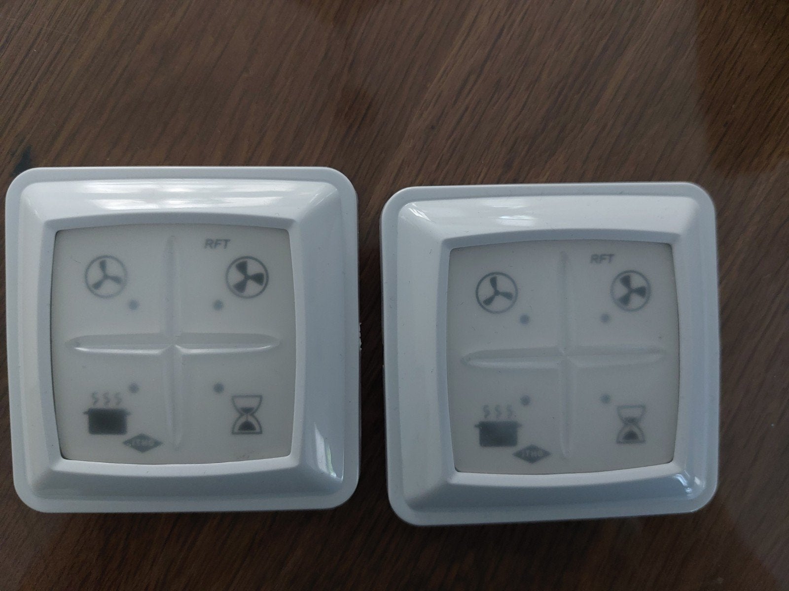 2 stuks Itho Daalderop RF bediening. type RFT - DF2 kl. wit, Ophalen of Verzenden, Nieuw, Ventilator en Afzuiger