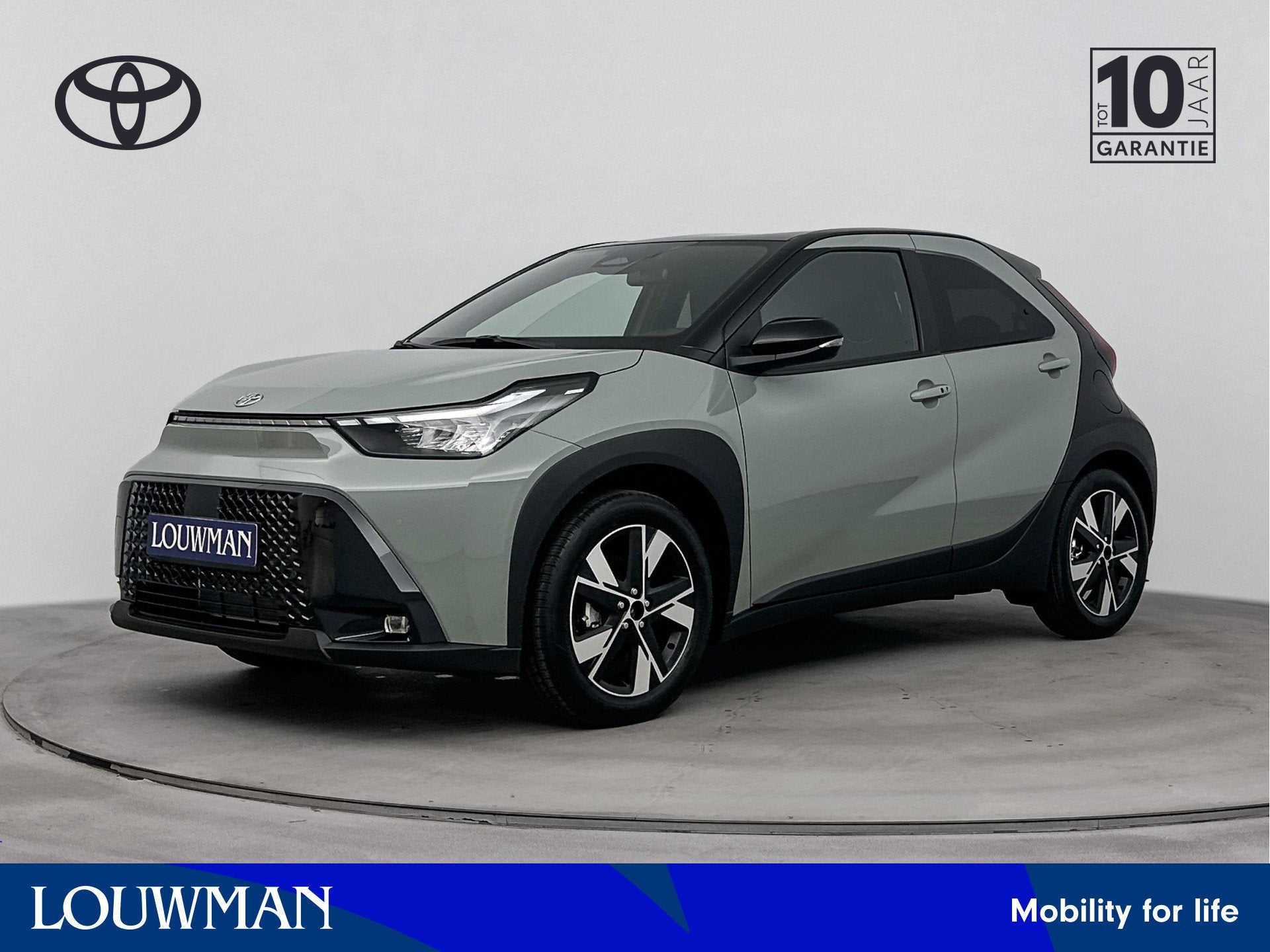 Toyota Aygo X Hybrid 115 pulse | Apple Carplay & Android Aut, 12 maanden, Stof, Zwart, 4 stoelen
