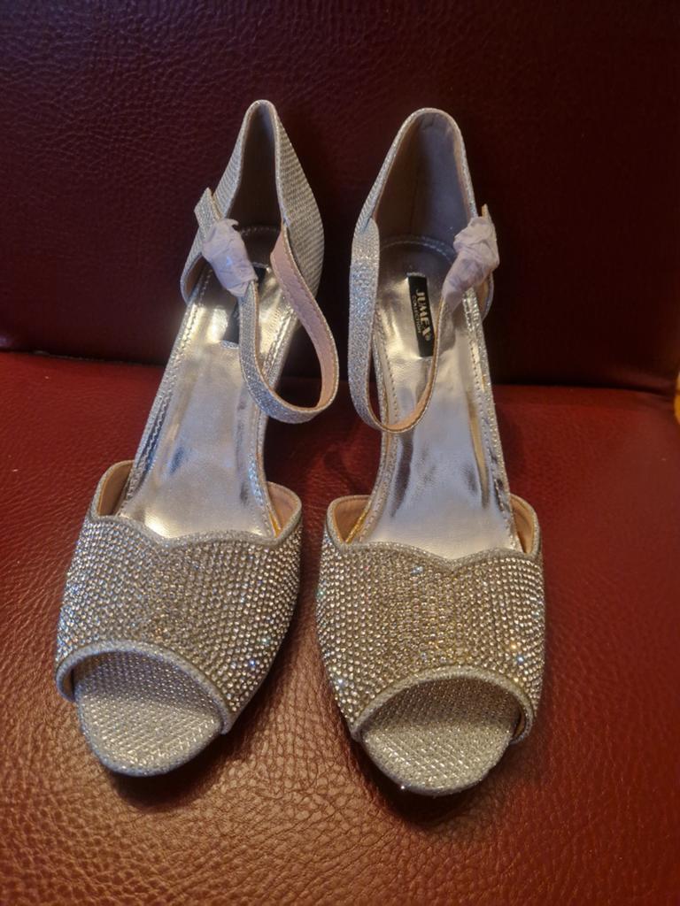 Jumex hakken zilver, maat 38, nieuw!, Kleding | Dames, Schoenen, Overige kleuren, Nieuw, Ophalen of Verzenden, Schoenen met hoge hakken