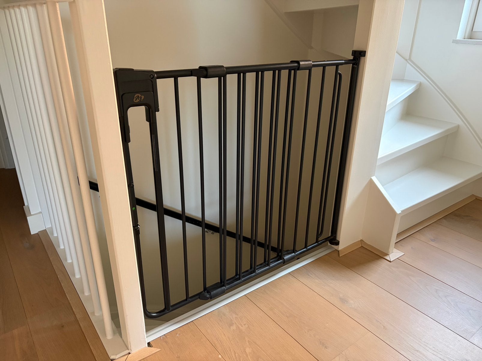 Fenss safetydoor traphekjes zwart 2 stuks, Kinderen en Baby's, Traphekjes, Ophalen, Zo goed als nieuw, 115 cm of meer, Metaal of IJzer