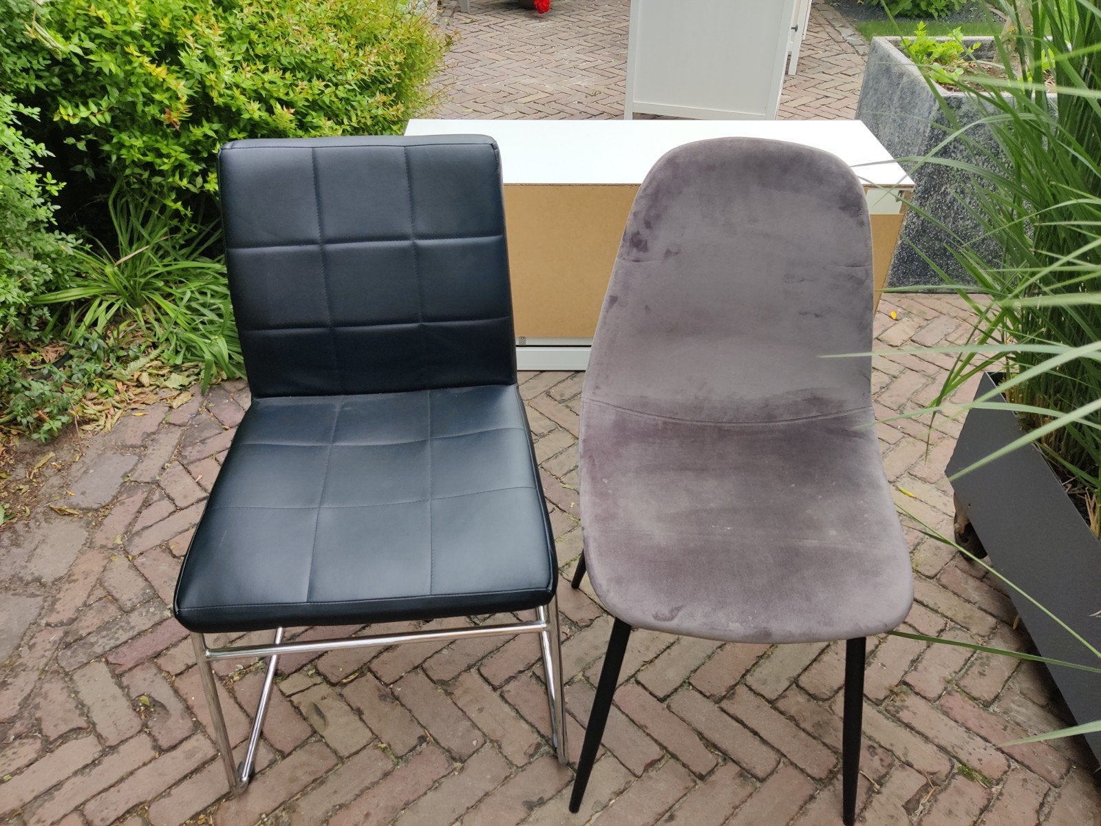 2 stoelen, Huis en Inrichting, Stoelen, Ophalen, Kunststof, Gebruikt, Twee