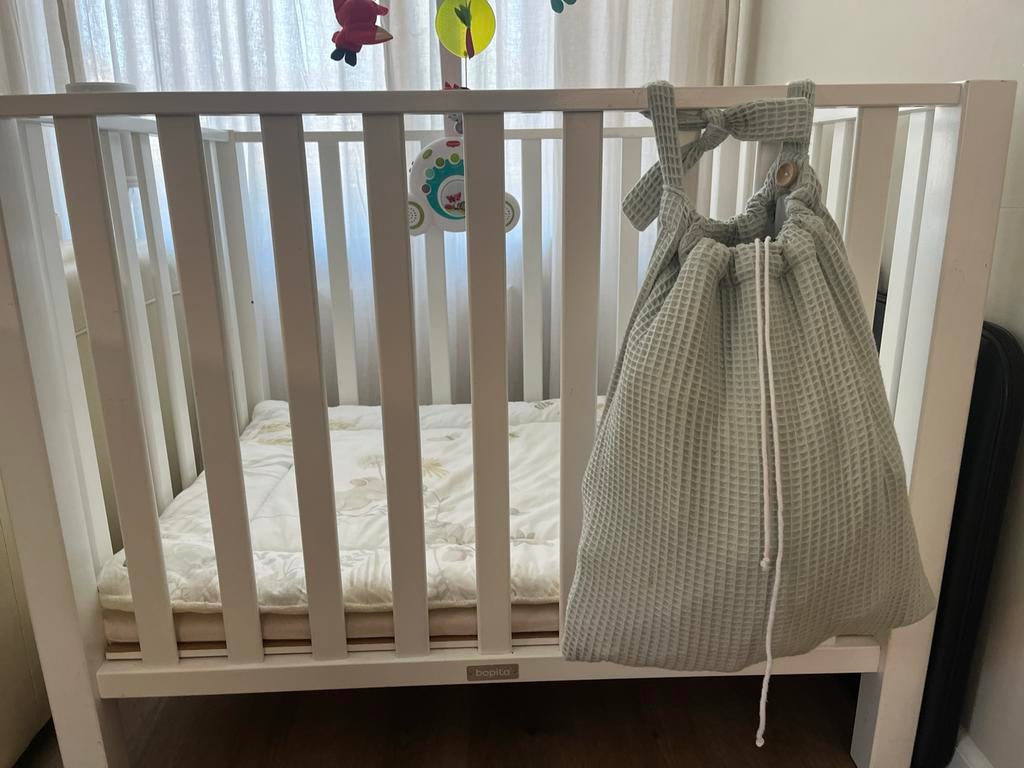 Bobita houten box met matras, boxkleed Jolein & speelgoedzak, Kinderen en Baby's, Boxen, Ophalen, Zo goed als nieuw, Vierkant