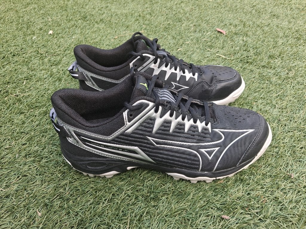 Hockey/Kunstgras schoenen mt 40, Kleding | Dames, Ophalen, Zo goed als nieuw, Sportschoenen, Zwart