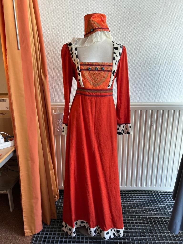 Luxe middeleeuwse jonkvrouw jurk, Kleding | Dames, Carnavalskleding en Feestkleding, Carnaval, Maat 42/44 (L), Ophalen of Verzenden