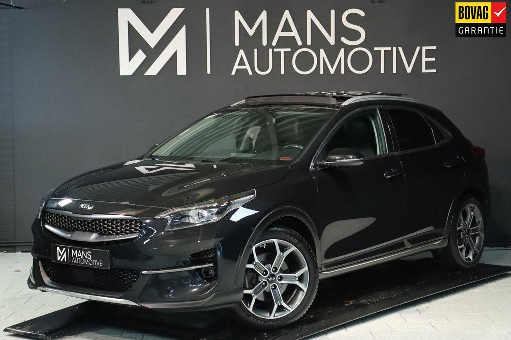 Kia XCeed 1.4 T-GDi ExecutiveLine / PANO / MEMORY / LEDER /, XCeed, Zwart, 4 cilinders, Zwart