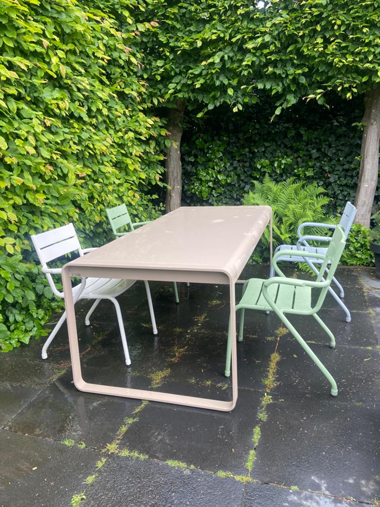 Fermob Bellevile 90 x 196 cm beige, Tuin en Terras, Tuintafels, Ophalen, Zo goed als nieuw, Rechthoekig, Metaal