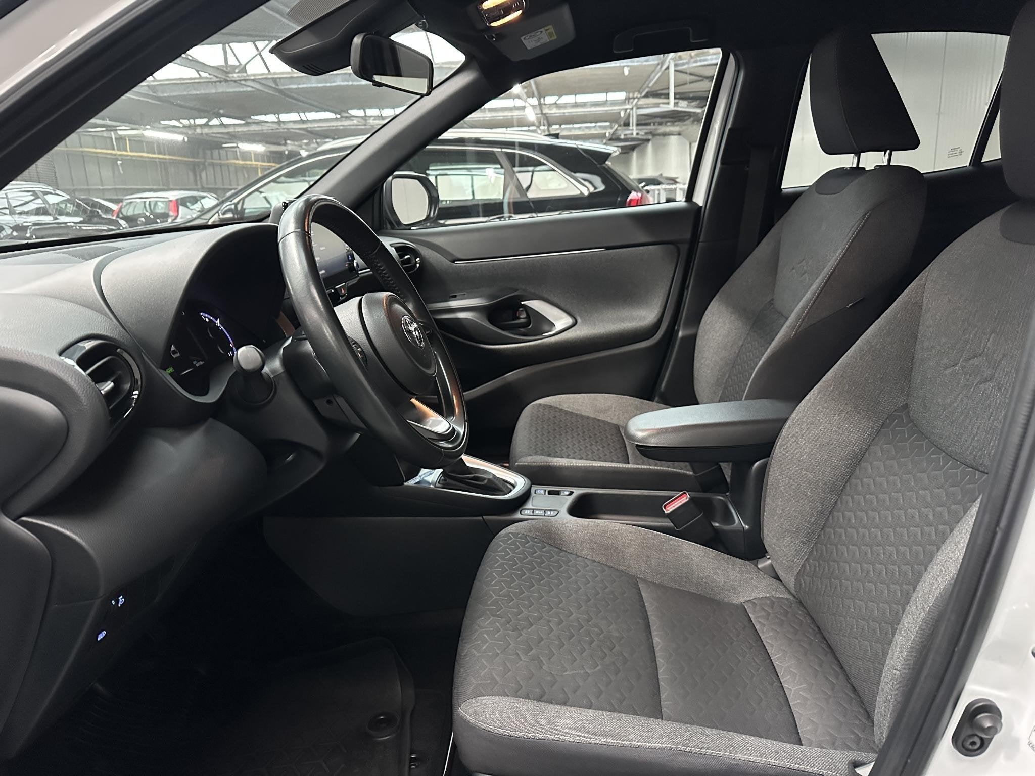 Toyota Yaris Cross 1.5 Hybrid First Edition, Auto's, Stof, Gebruikt, 116 pk, 1490 cc