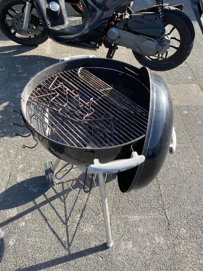 Weber barbecue 47cm met asopvangbak en hoes, Tuin en Terras, Houtskoolbarbecues, Ophalen, Gebruikt, Met accessoires